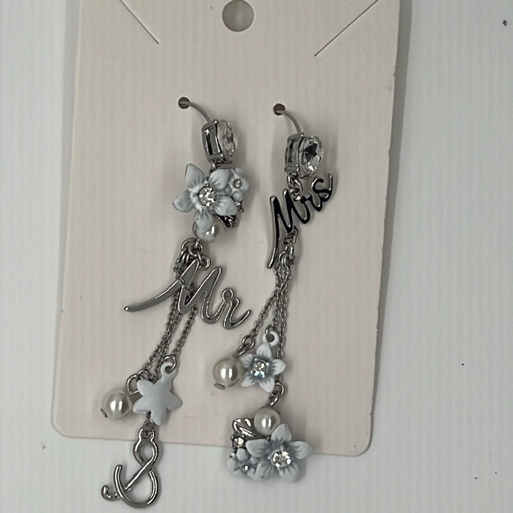 Betsey Johnson Royal engagement mr and mrs earrings